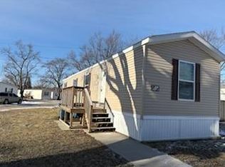 55 Eagle Ave #55, Pontiac, IL 61764