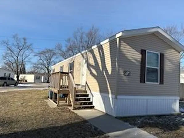 55 Eagle Ave #55, Pontiac, IL 61764