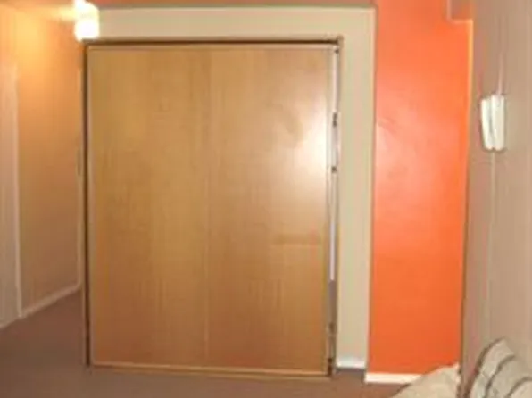 201 West 21st Street image 1 of 7