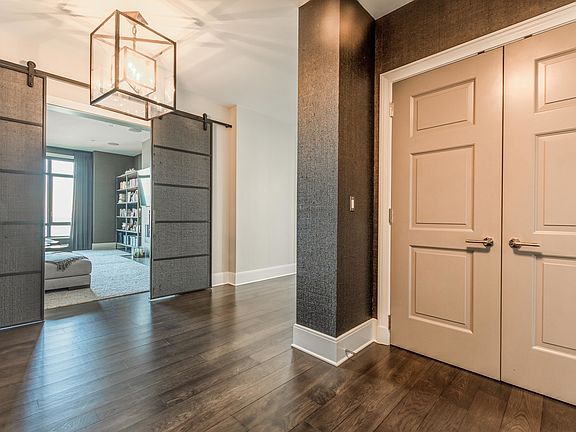 3rd image of 2550 N Lakeview Ave #3501