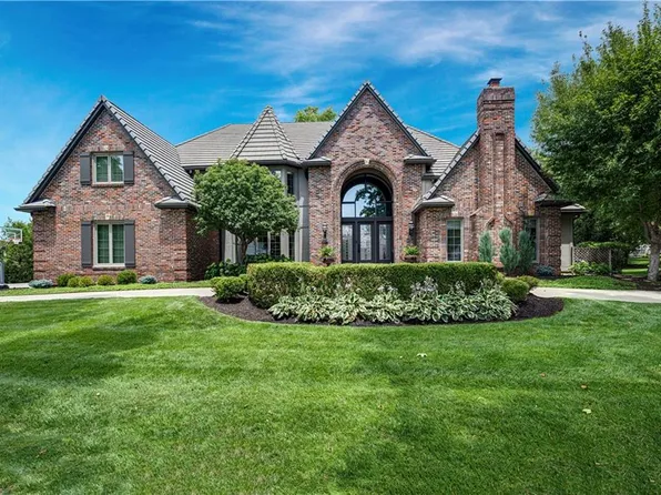 2844 W 118th Ter, Leawood, KS 66211
