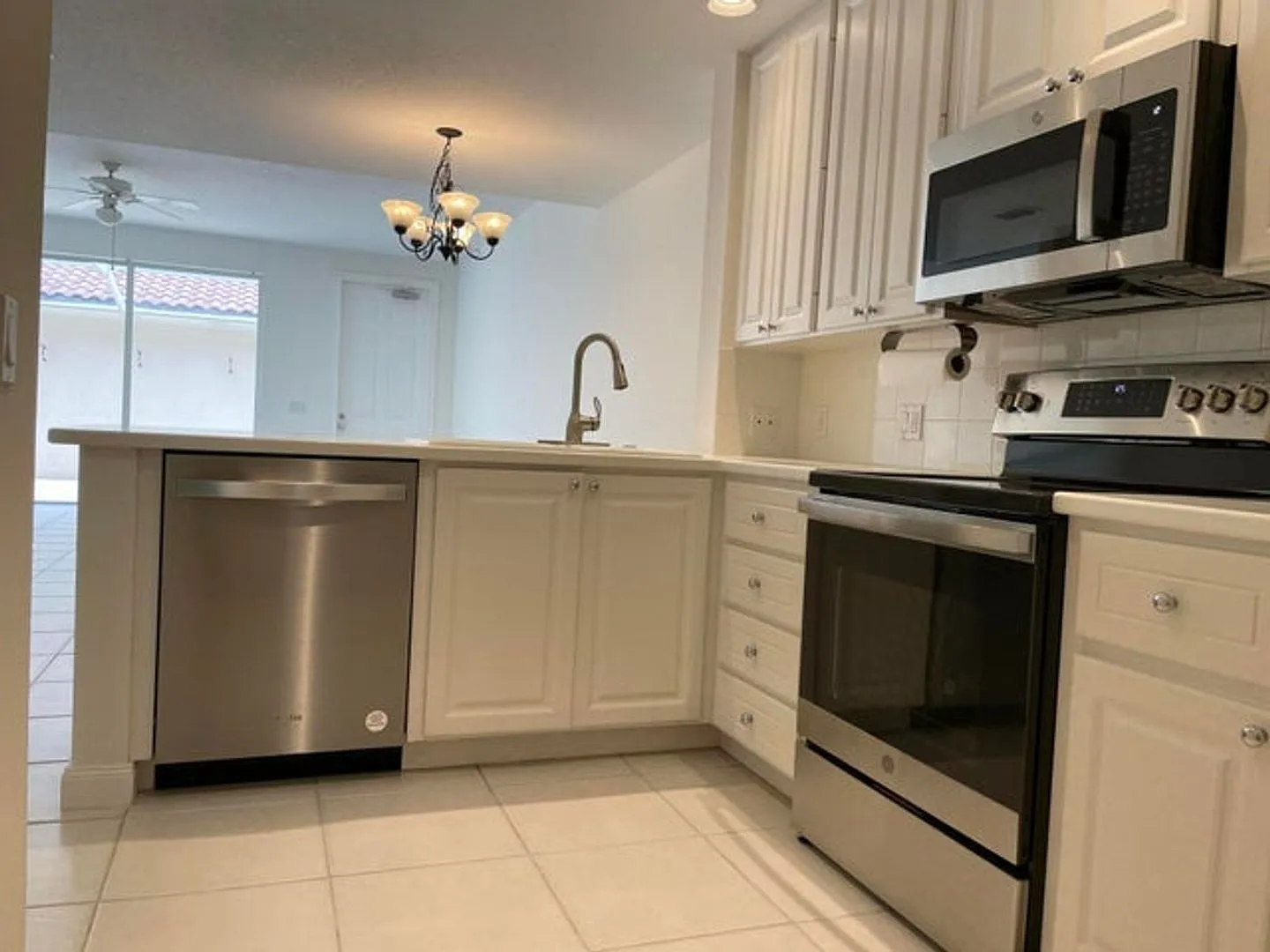 186 Soriano Drive, Jupiter, Fl 33458 - 8741 — Photo 2