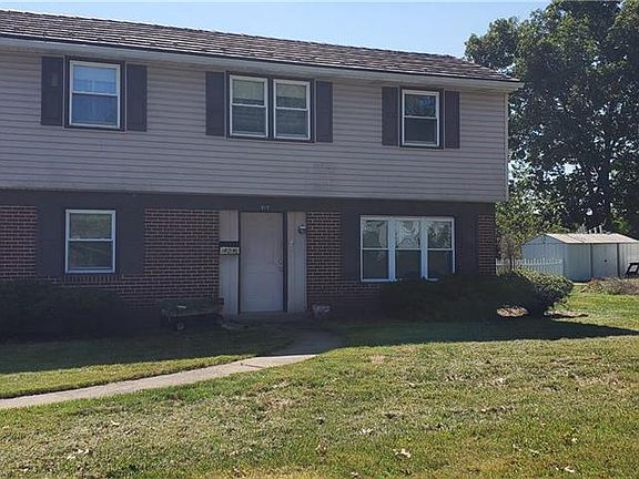 2nd image of 910 Richards Ave