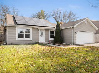 310 N Huntington Dr, McHenry, IL 60050