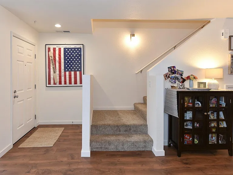 1182 Pear Tree Ln — Photo 5