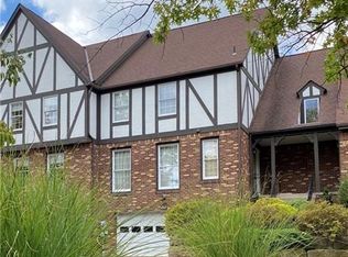 202 Thornberry Cir, Pittsburgh, PA 15234