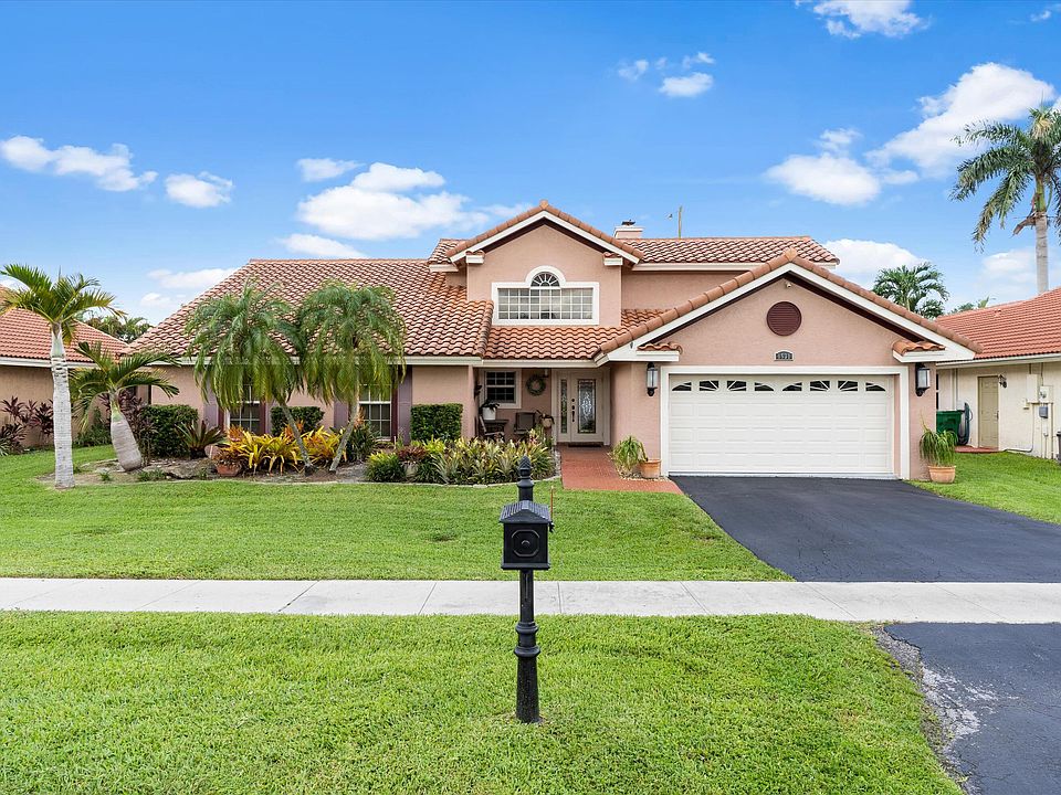 1st image of 1531 W Oak Knoll Cir