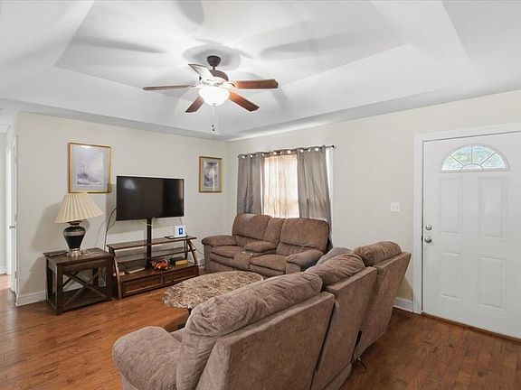 2nd image of 1306 Young St