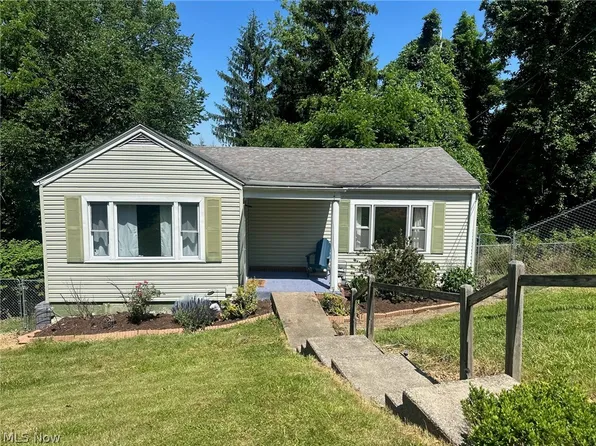 52635 Summit Ave, Saint Clairsville, OH 43950