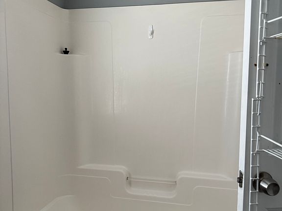 4th image of 81-83 Canada St #83B