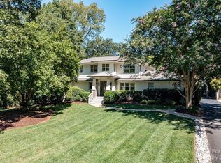 2220 Ferncliff Rd, Charlotte, NC 28211