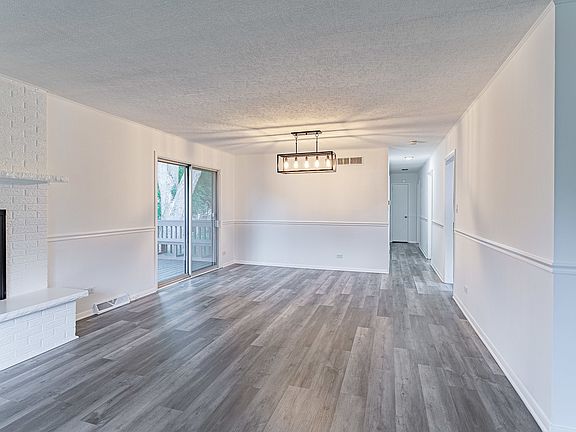 5th image of 946 Bryn Mawr Ave