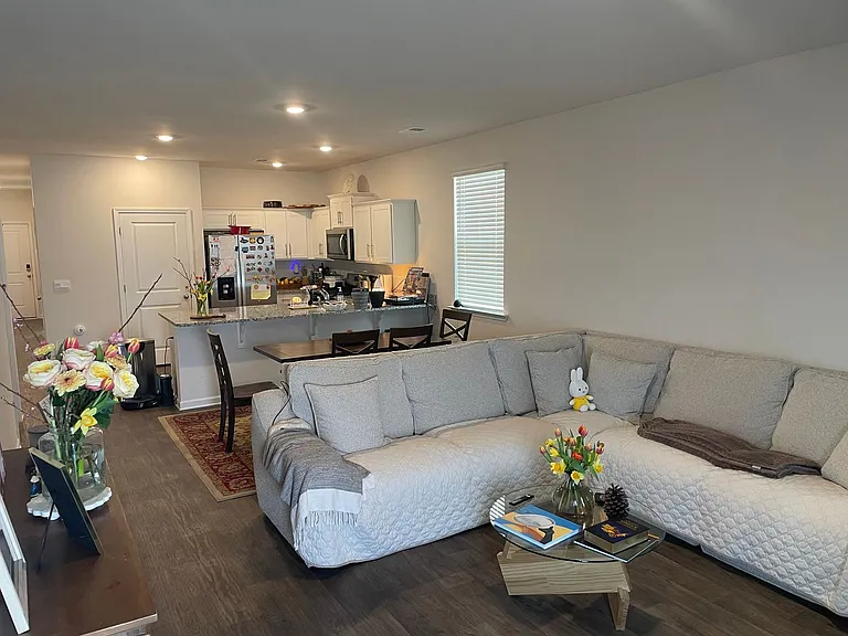 121 Hunters Branch Dr — Photo 6