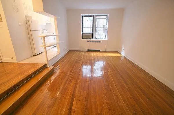 Rented by City Connections Realty | media 19