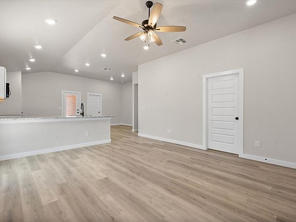 4th image of 2708 Trenton Ave