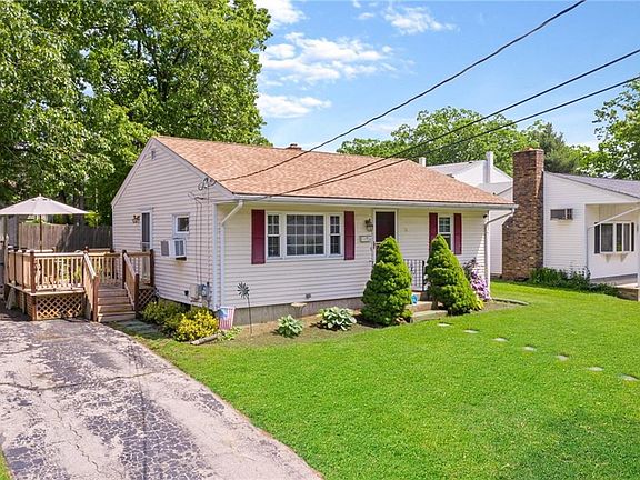 4th image of 9 Oakwood Dr
