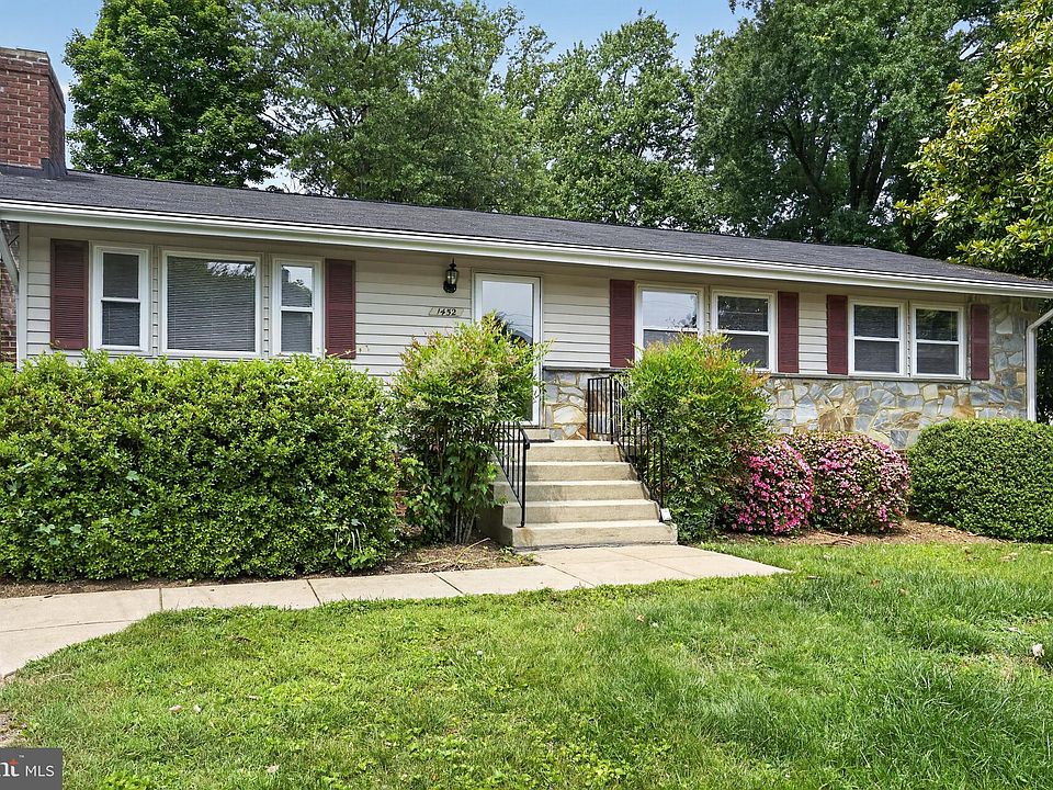 1st image of 1452 Dewberry Ct