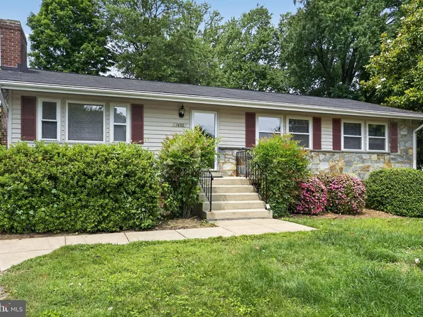 1452 Dewberry Ct, Mc Lean, VA 22101