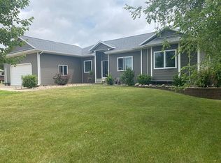 7977 218th Ave, Martelle, IA 52305