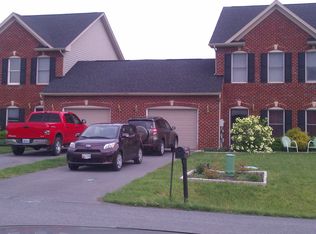 11861 White Pine Dr, Hagerstown, MD 21740