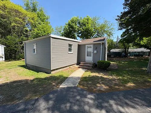 305 Smithtown Blvd #11 Photo 1 305 Smithtown Blvd #11 Photo 1