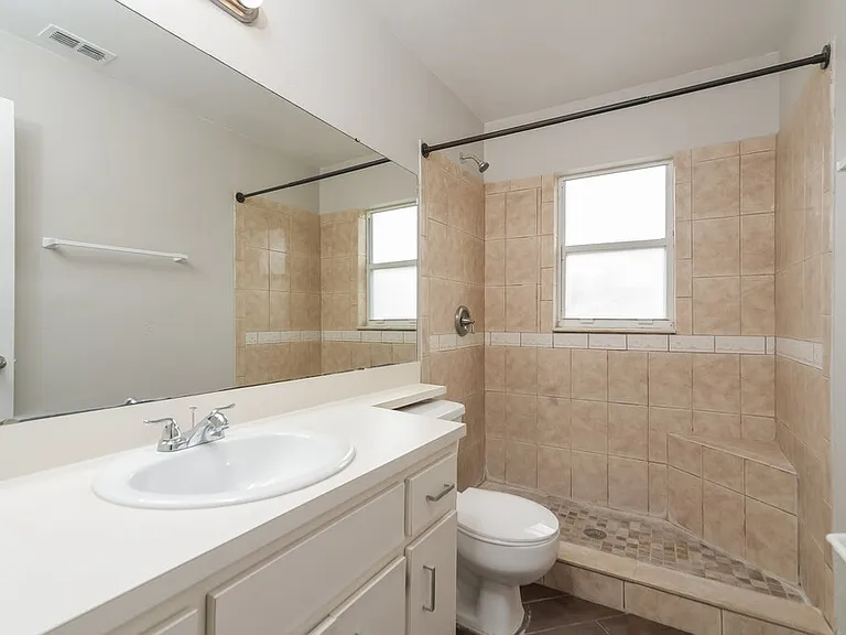 206 Kingshill Ct SE — Photo 15