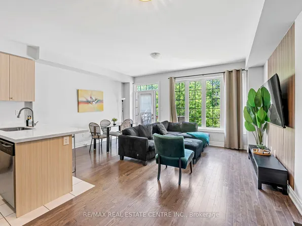 72 Lady Evelyn Cres, Brampton, ON L6Y 6C6