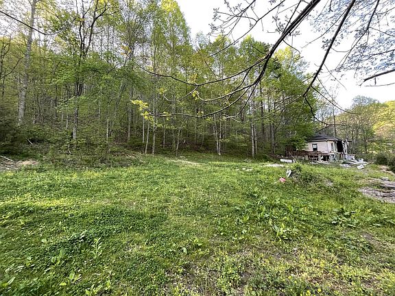 5th image of 140 Pay Lake Dr