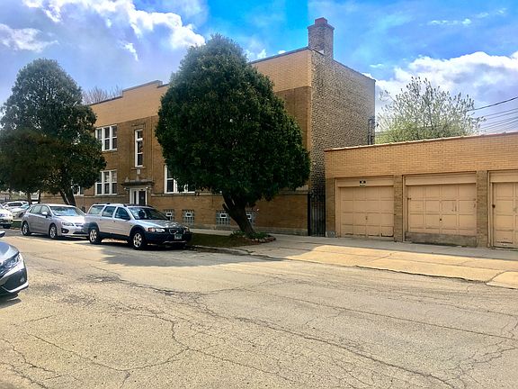 2nd image of 2137 W Cornelia Ave APT 2E
