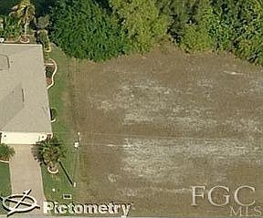 3rd image of 2557 SW 38th St