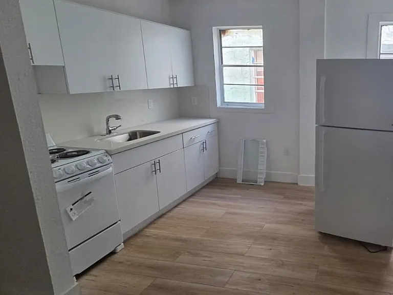 959 Vizcaya Apartments / Brick Five — Photo 5
