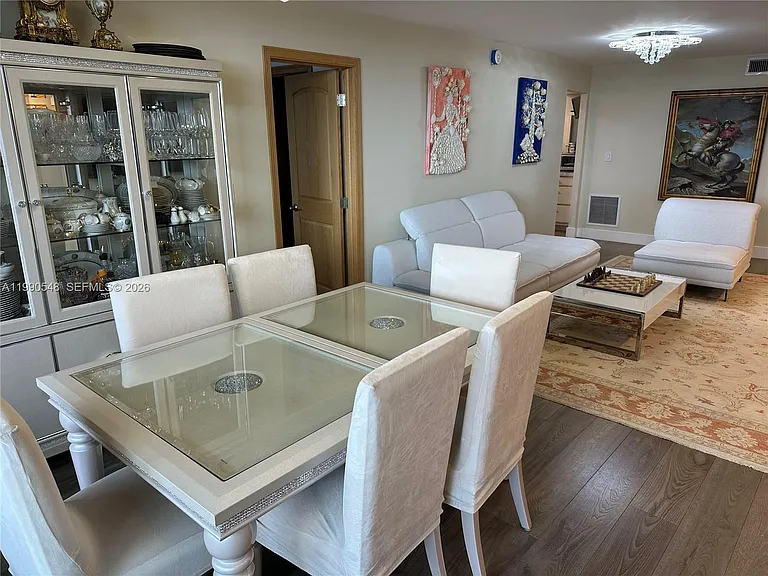 6039 Collins Ave #1431 — Photo 18