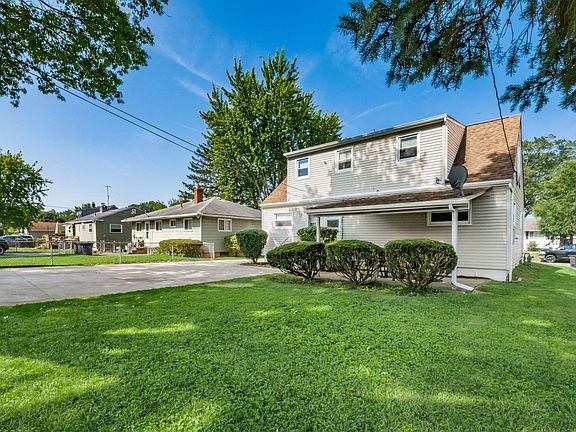 5th image of 1494 Avenue Dr