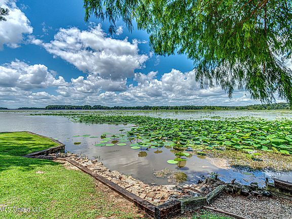 5th image of 12 Eagles Point