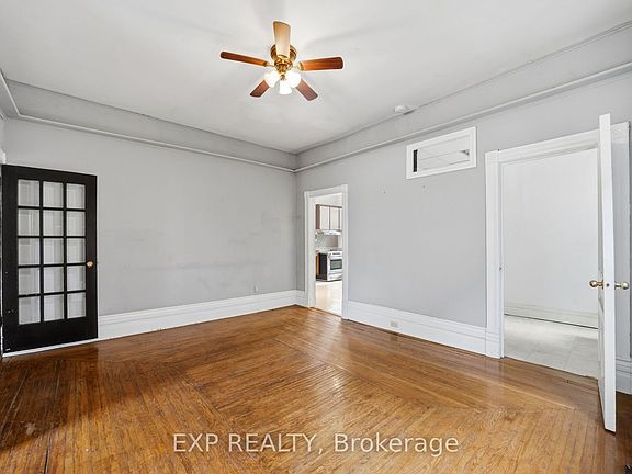 5th image of 30 Springbank Dr