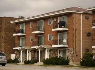 8054 W 95th Street #FL 1ST, Hickory Hills, IL 60457