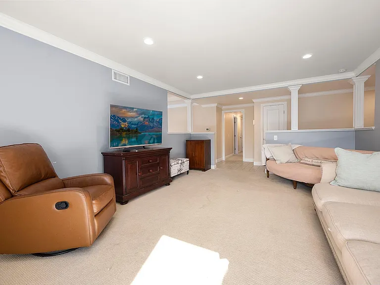 525 S Cardiff St — Photo 8