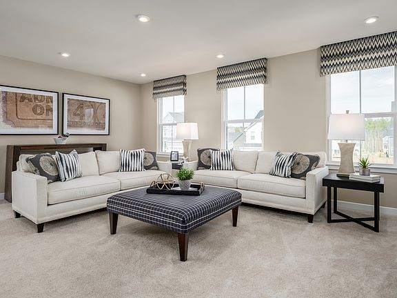 Hudson w Finished Basement