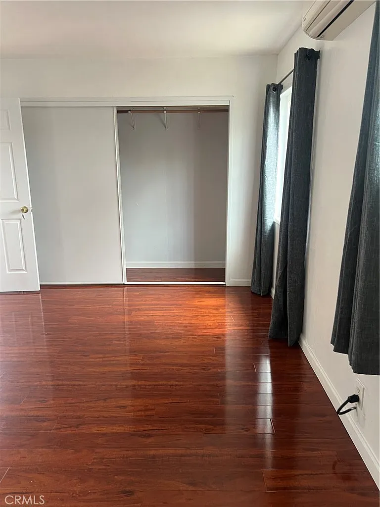 2 bed, 650 sqft, $1,900 — Photo 1