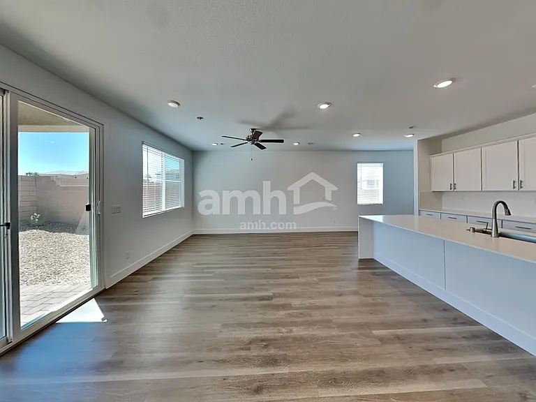 8401 Flagpole Loop Ave — Photo 6