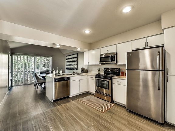 2nd image of 1411 Winding Brook Cir APT 184