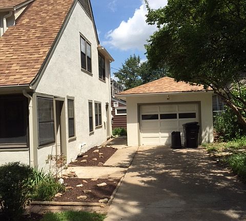 4th image of 1298 SW Pembroke Ln