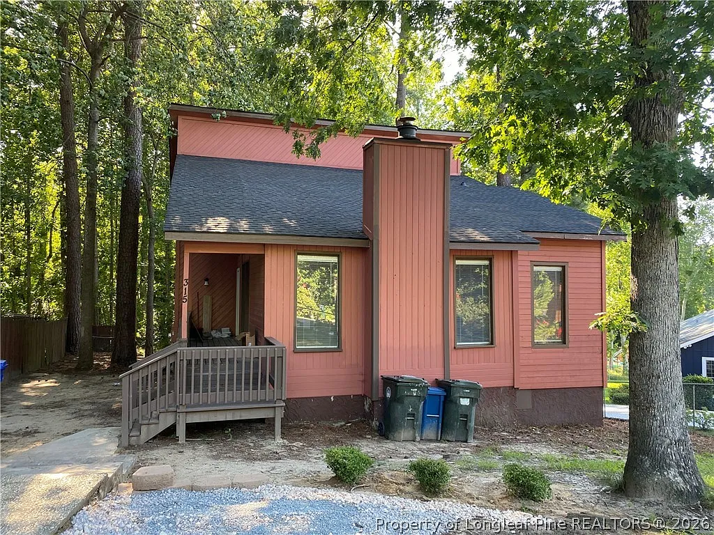 3 bed, 2.0 bath, 1550 sqft, $1,550 — Photo 2