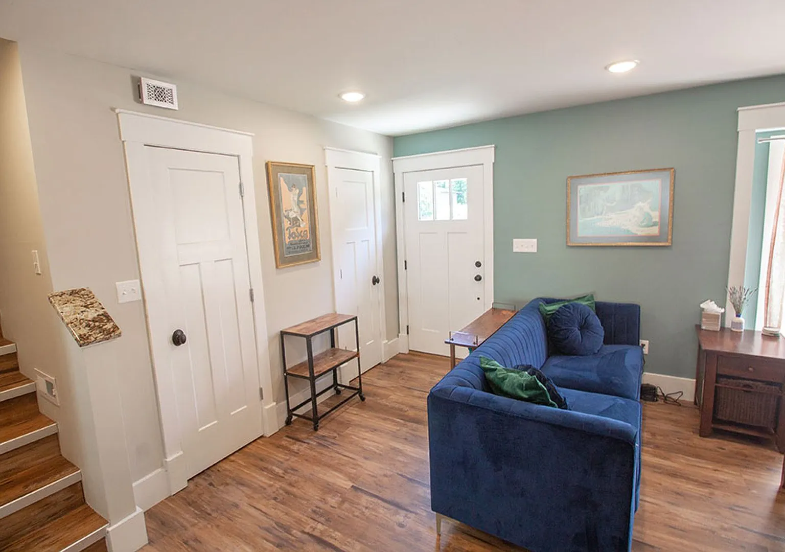 Modern 4bd Home - Fully Furnished Utilities Included — Photo 2