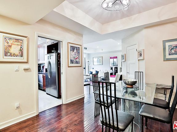 2nd image of 1132 S Doheny Dr APT 201