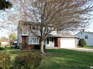 1083 Sweetbriar Pl, Galesburg, IL 61401