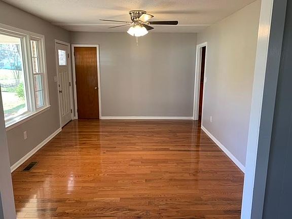 3rd image of 226 Missouri St