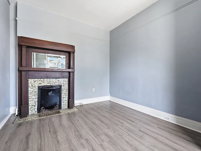 3420 W Jefferson St — Photo 24