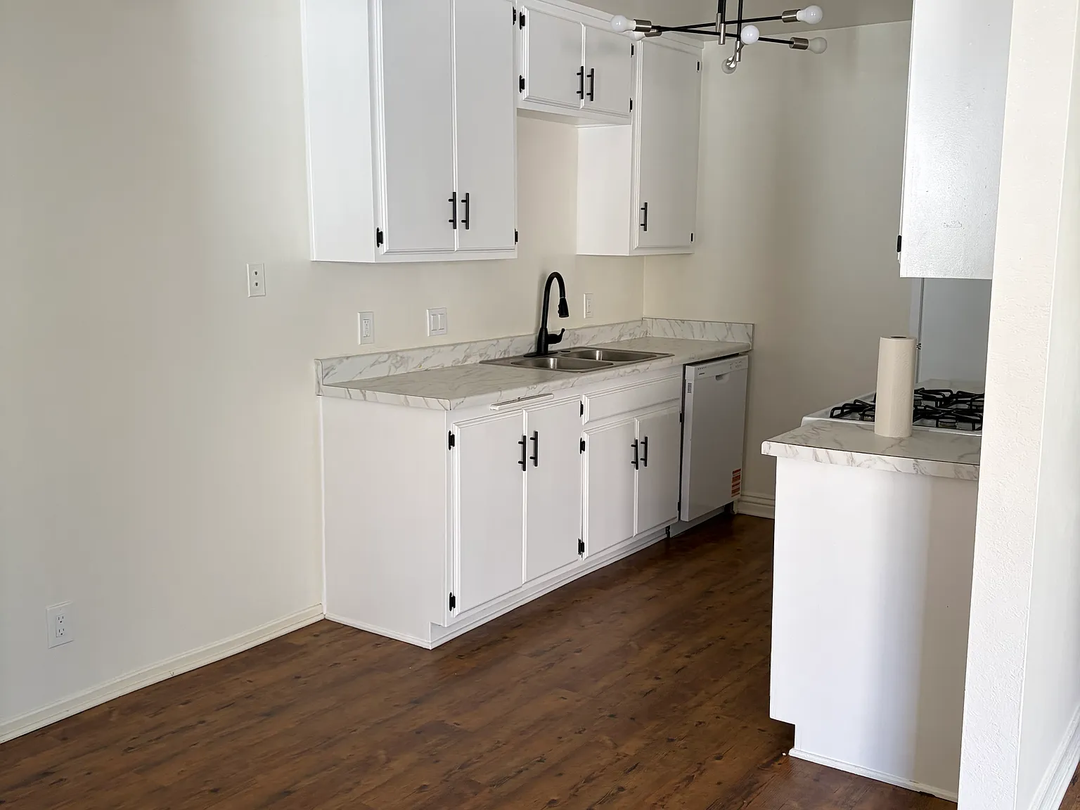 1 bed, 700 sqft, $2,500 — Photo 2