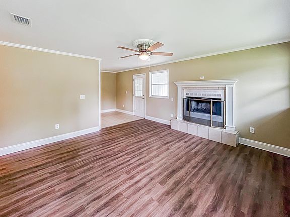 2nd image of 3502 Lakewood Dr N